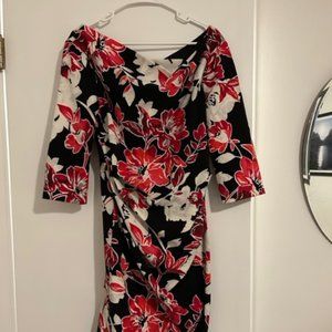 White House | Black Market Bodycon Long Sleeved Dress